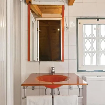 Апартаменты Beautiful 2 Bedroom Apartment In Stunning Lisboa