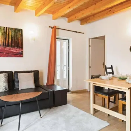 Апартаменты Beautiful 2 Bedroom Apartment In Stunning Lisboa
